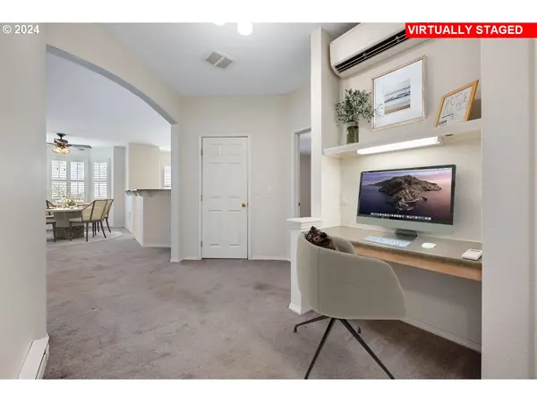 1231 NE HORIZON LOOP #210, Hillsboro, OR 97124