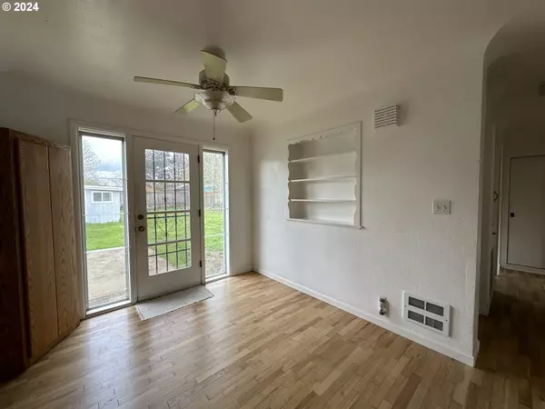 Eugene, OR 97405,2105 GARFIELD ST