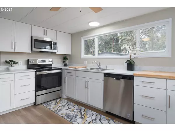 Eugene, OR 97408,1475 GREEN ACRES RD #63