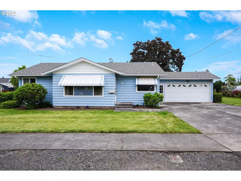 230 TAYLOR ST, Mt Angel, OR 97362