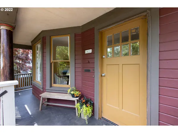 2421 SE ASH ST, Portland, OR 97214