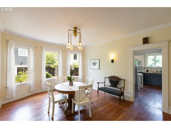 2421 SE ASH ST, Portland, OR 97214