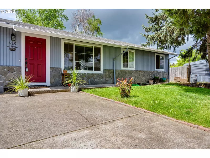 529 S 2ND ST, Creswell, OR 97426