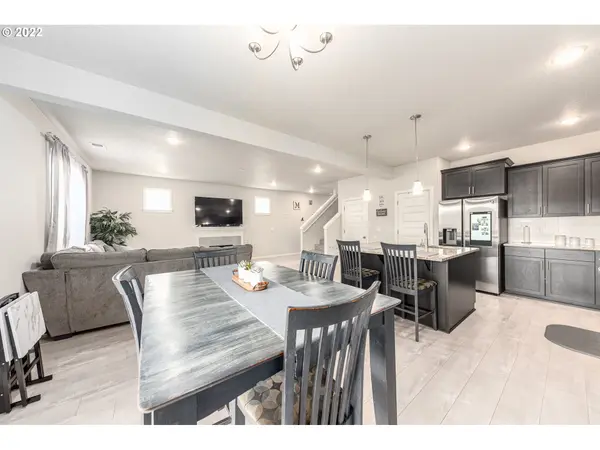 174 KINDRE ST, St Helens, OR 97051