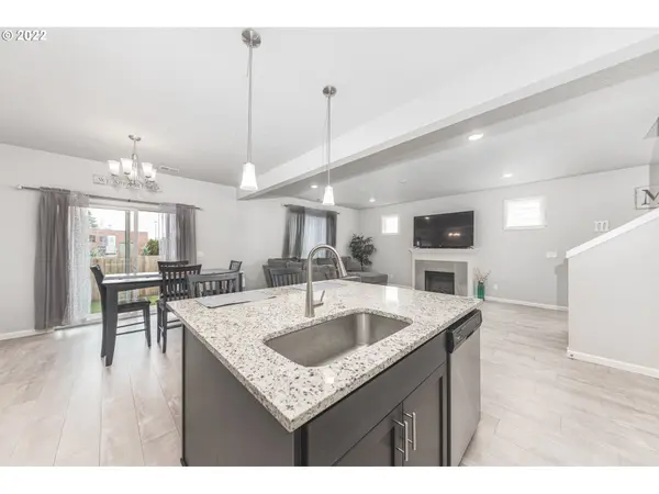 174 KINDRE ST, St Helens, OR 97051