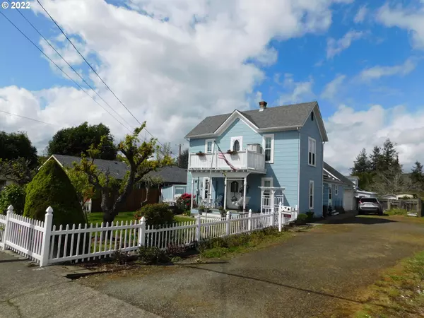 Myrtle Point, OR 97458,1211 SPRUCE ST