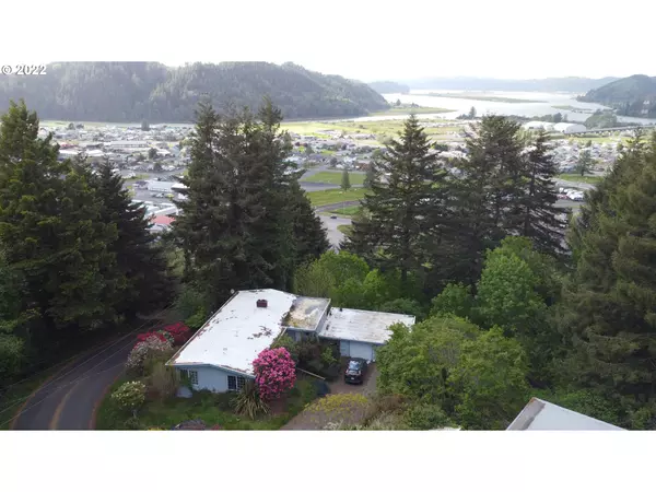 Reedsport, OR 97467,489 CRESTVIEW DR