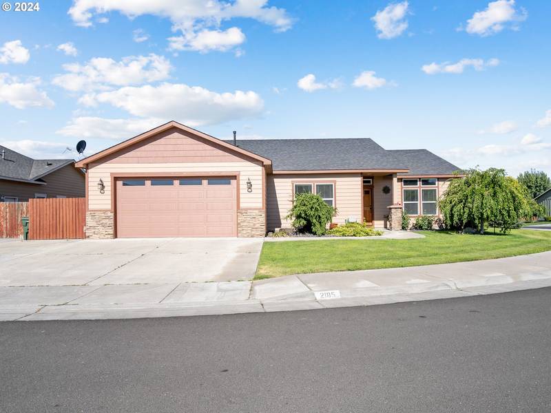 2185 NW DAWN DR, Hermiston, OR 97838