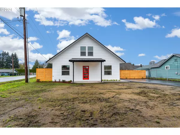 1417 S 8TH AVE, Kelso, WA 98626