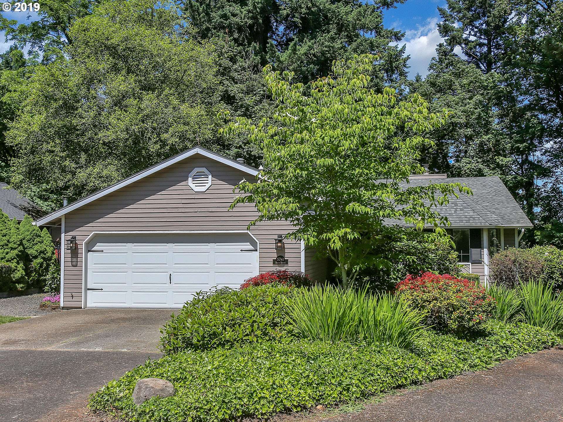 5741 PERRIN ST, West Linn, OR 97068