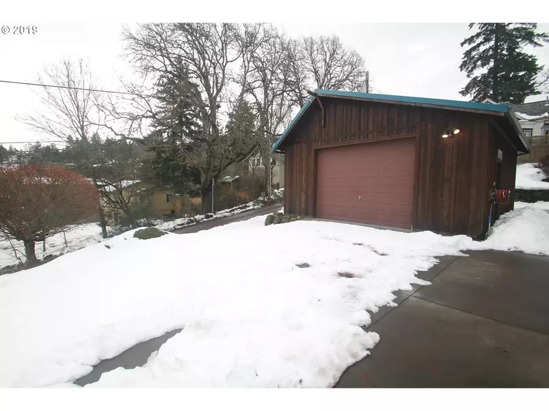 309 EUGENE ST, Hood River, OR 97031