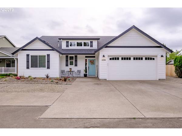 1224 PARK AVE, Woodburn, OR 97071