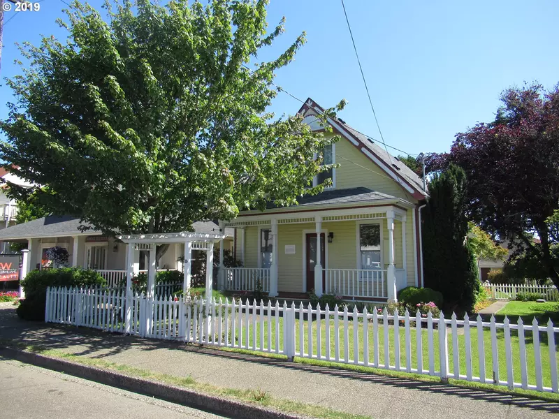 232 MAPLE ST, Florence, OR 97439