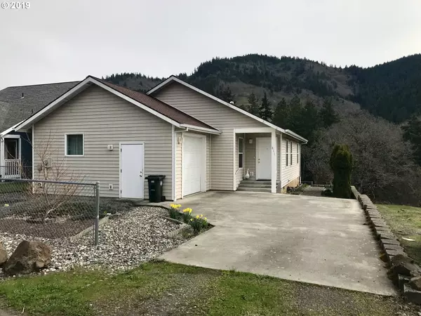 White Salmon, WA 98672,811 NE STAUCH