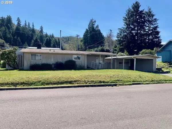 2296 ARTHUR DR, Reedsport, OR 97467