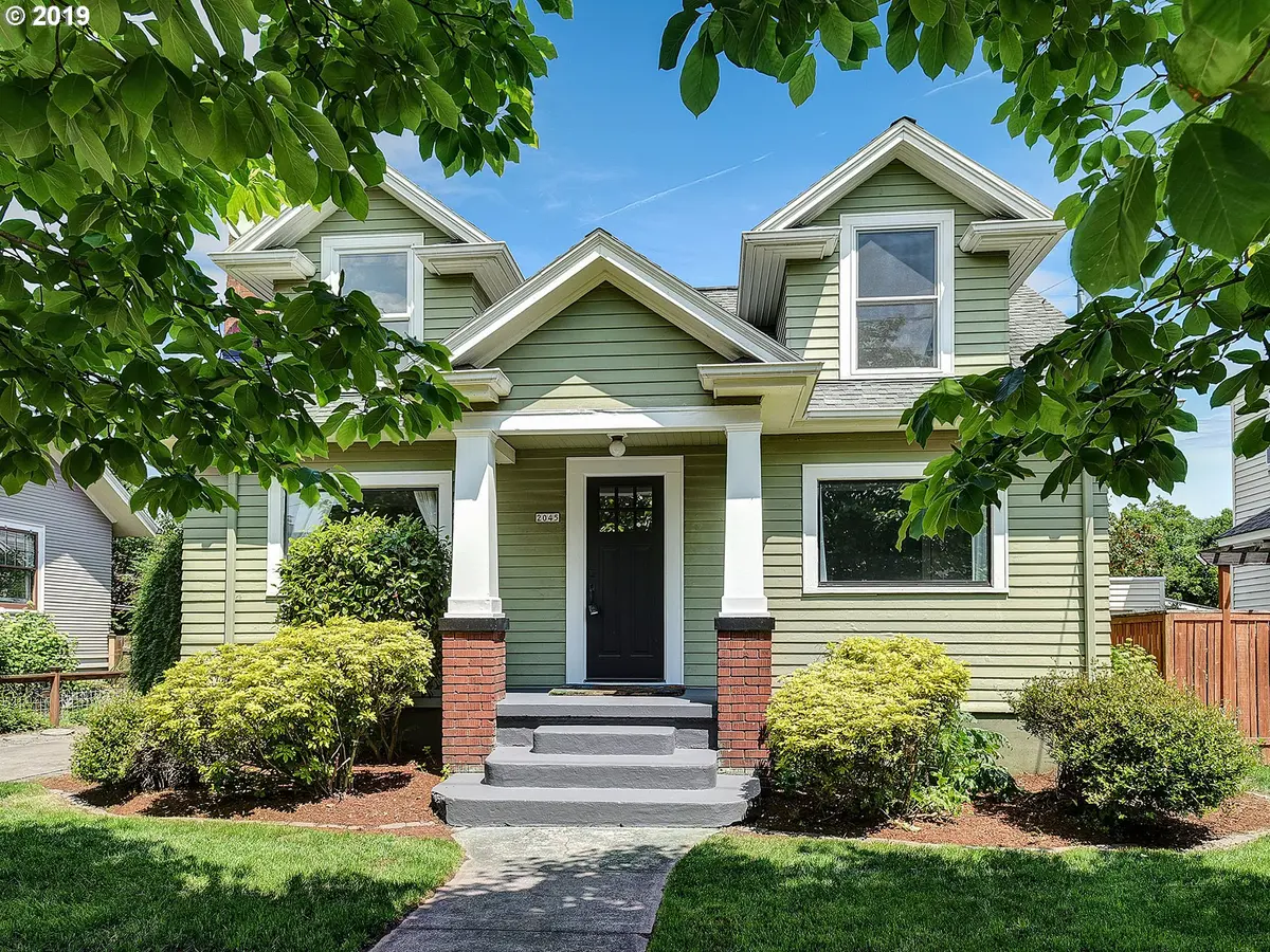 2045 SE REEDWAY ST, Portland, OR 97202