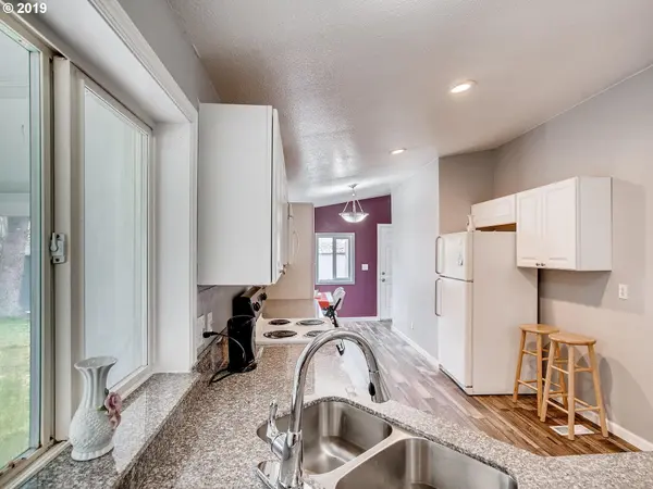 Portland, OR 97236,5708 SE 124TH AVE