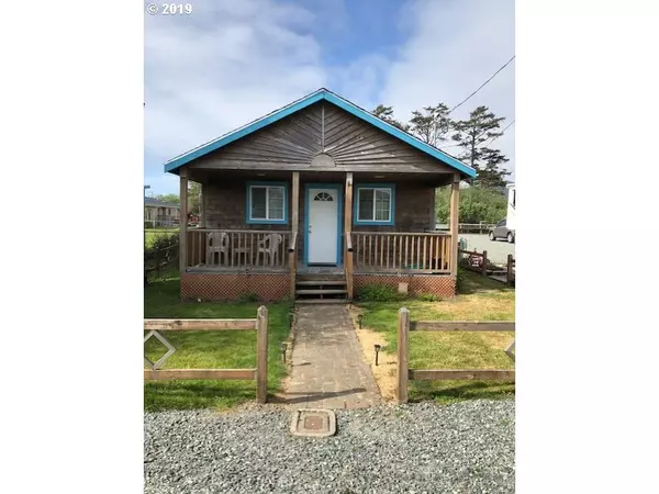 209 S 4TH AVE, Rockaway Beach, OR 97136