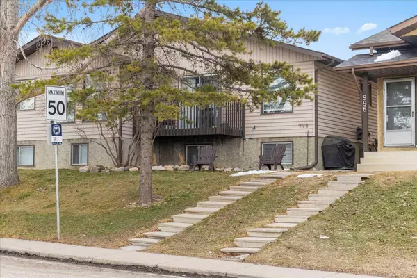 Calgary, AB T2E7R8,996 Mckinnon DR NE