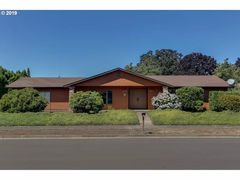 1418 VERA DR, Springfield, OR 97477