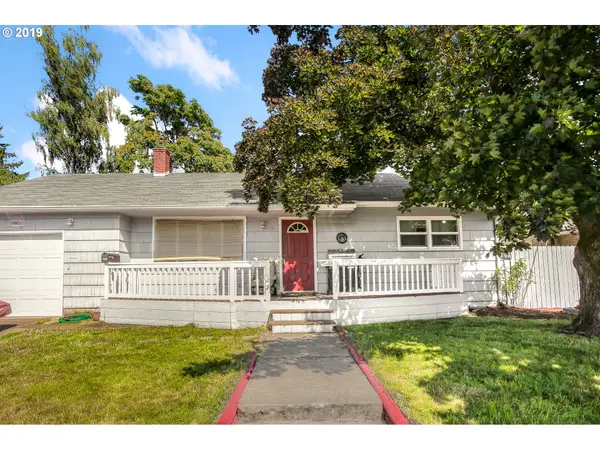 304 N 8TH ST, Cottage Grove, OR 97424