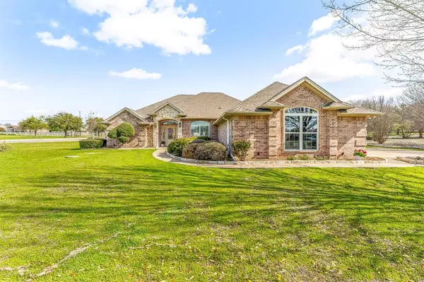 2100 Wood Duck Lane, Granbury, TX 76049