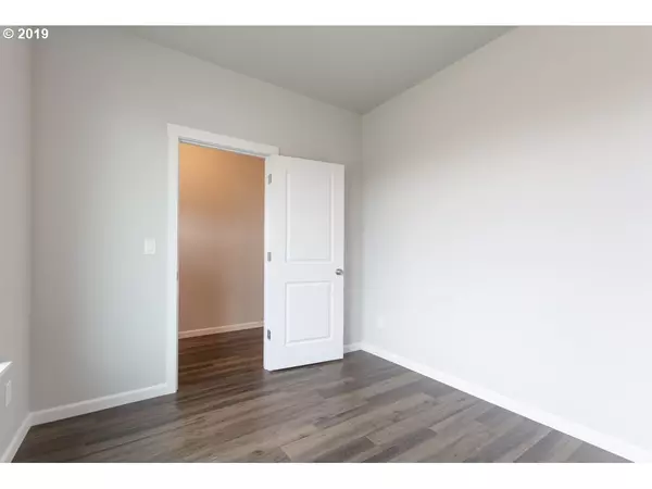 Gresham, OR 97080,2887 SE Baker AVE