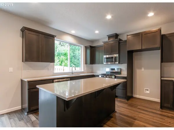 Gresham, OR 97080,2887 SE Baker AVE