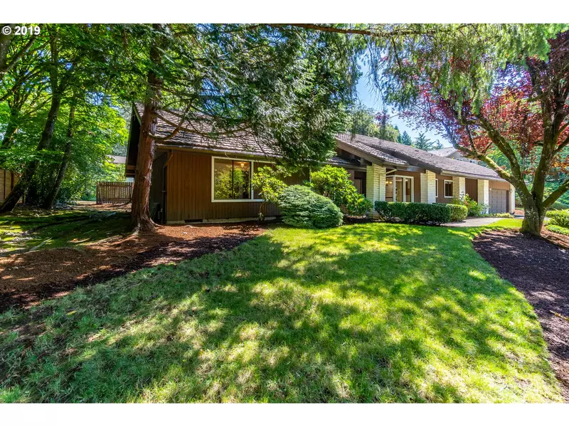 1 CELLINI CT, Lake Oswego, OR 97035