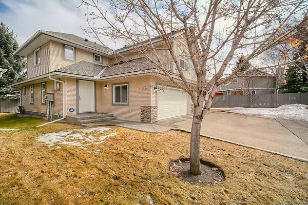 Calgary, AB T2W 6J3,55 Cedarwood LN SW