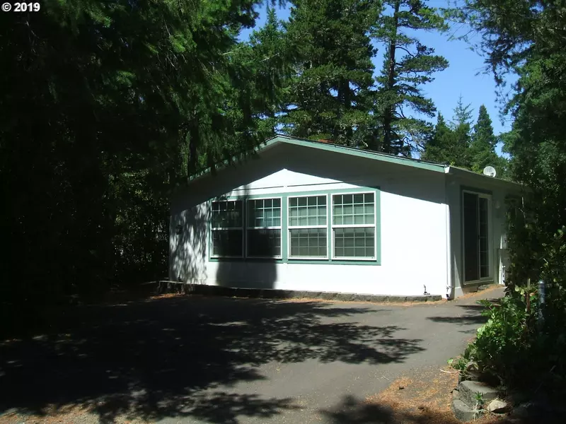 134 DRIFTWOOD DR, Florence, OR 97439