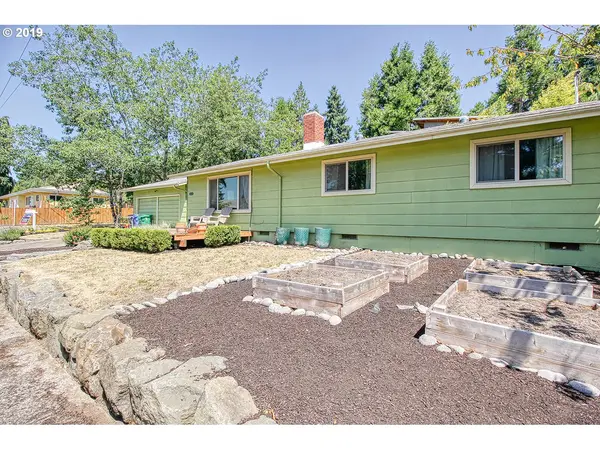 Eugene, OR 97401,2411 MADISON ST