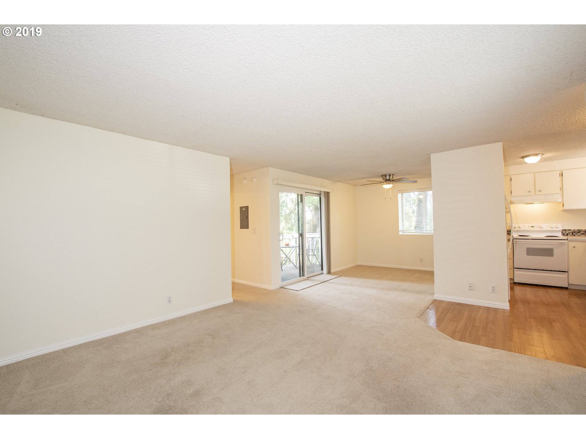 Eugene, OR 97405,2129 HAWKINS LN