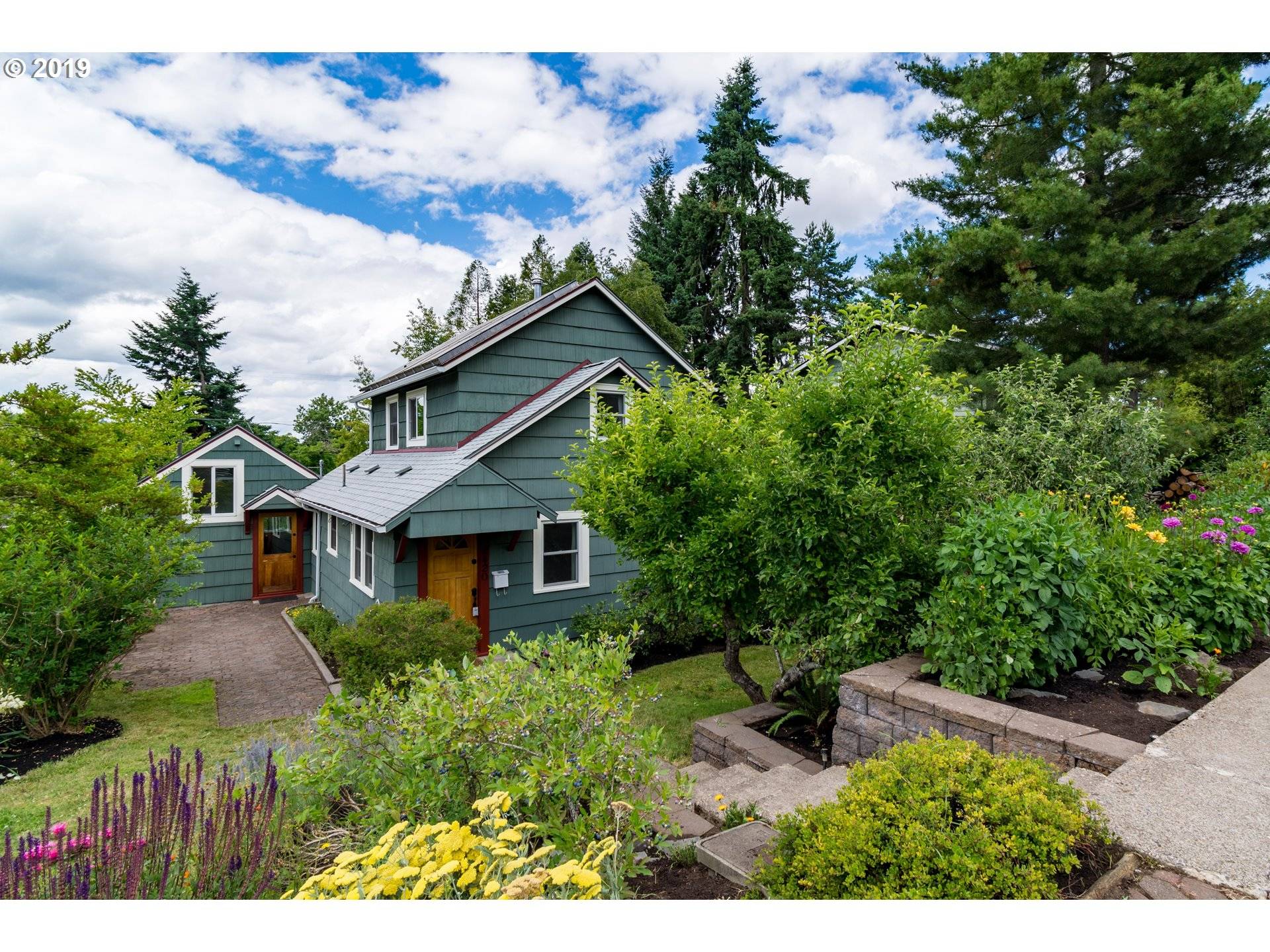 2420 MADISON ST, Eugene, OR 97405