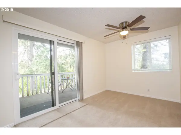 2129 HAWKINS LN, Eugene, OR 97405