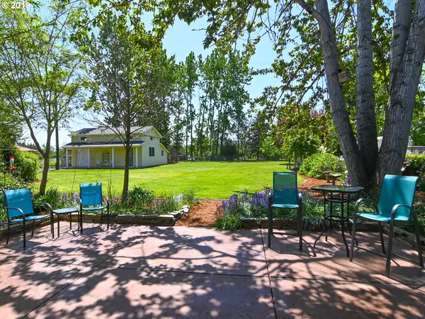 27981 GREEN OAKS DR, Eugene, OR 97402