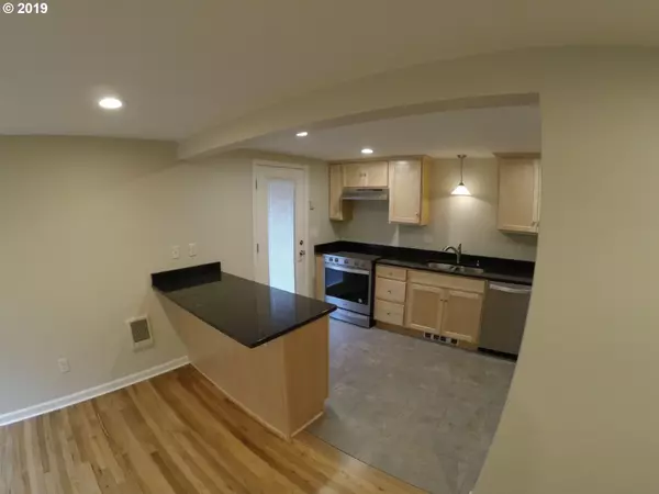 Eugene, OR 97405,2051 JEFFERSON ST