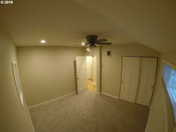 Eugene, OR 97405,2051 JEFFERSON ST