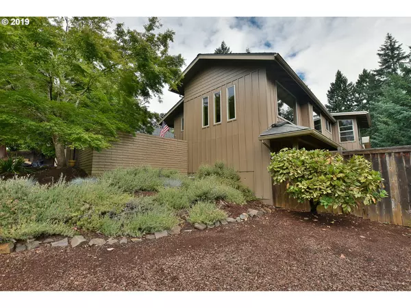 2640 CITY VIEW ST, Eugene, OR 97405