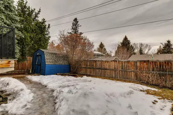 Calgary, AB T2V4G2,2704 Palliser DR SW