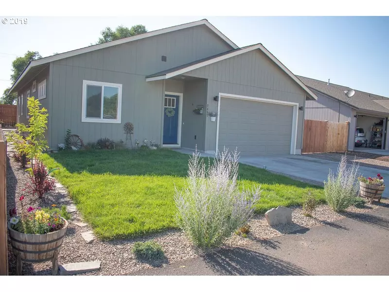 2457 NE APOLLO ALY, Prineville, OR 97754