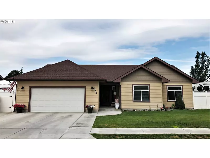 2255 NE 8TH ST, Hermiston, OR 97838