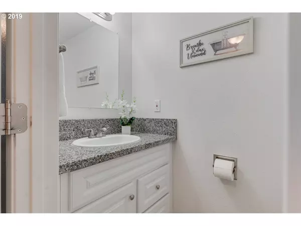 Eugene, OR 97405,2290 CORINTHIAN CT