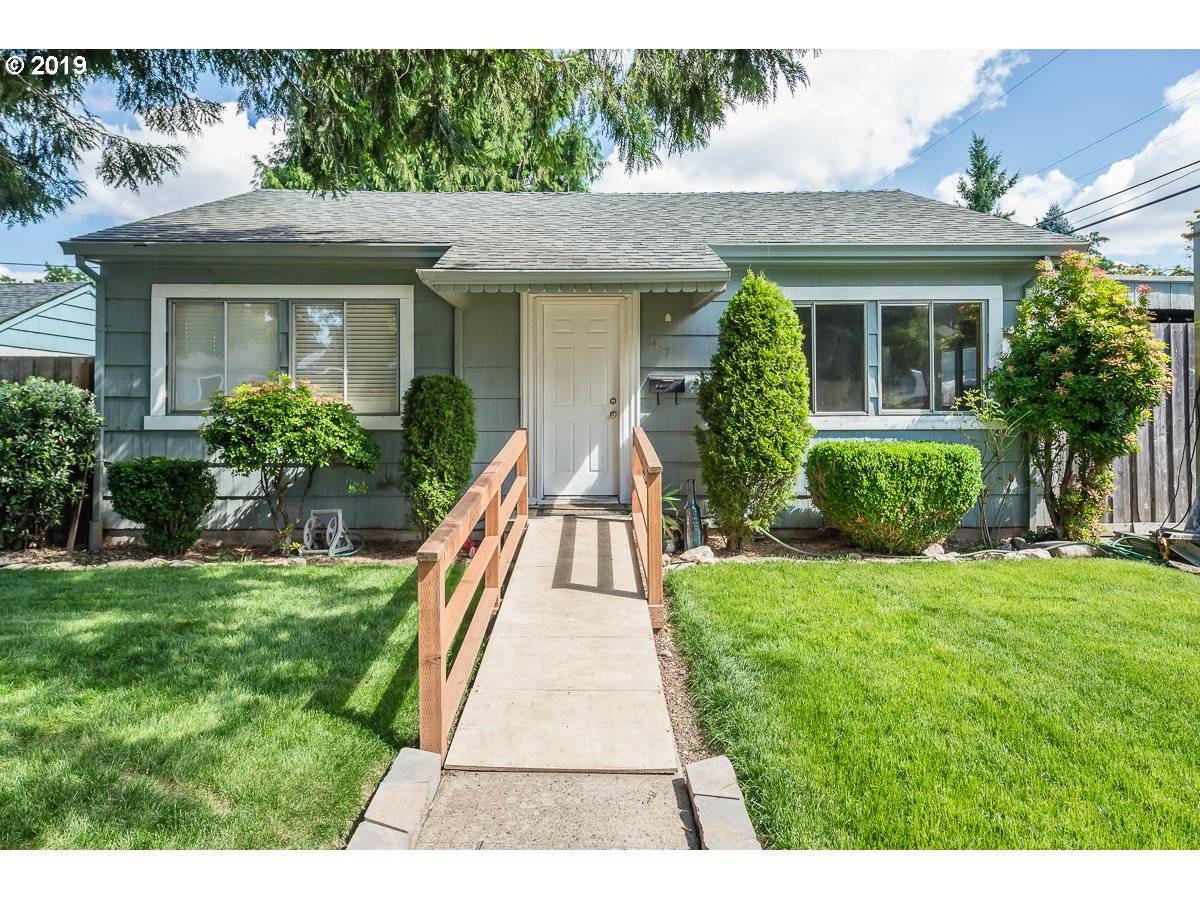 8437 NE WYGANT ST, Portland, OR 97220