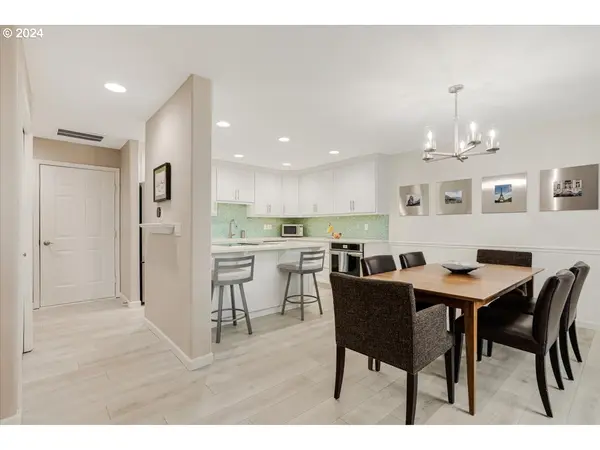 11360 SW SYCAMORE PL, Portland, OR 97223