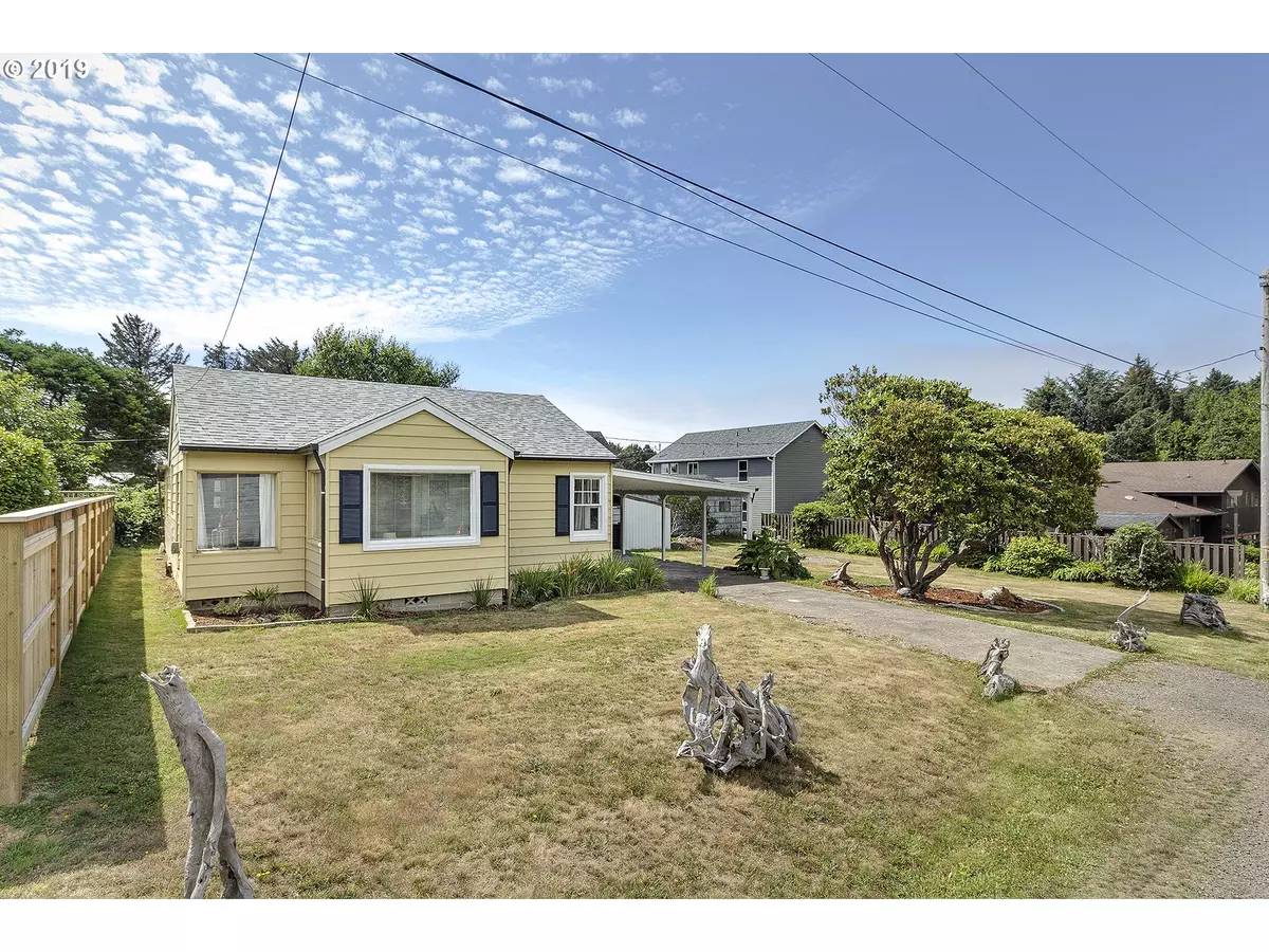 Rockaway Beach, OR 97136,315 N FALCON ST