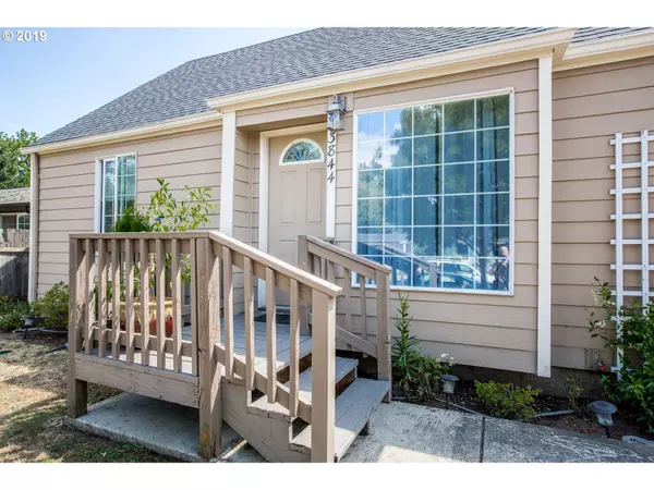 Eugene, OR 97402,3844 ALBAN ST