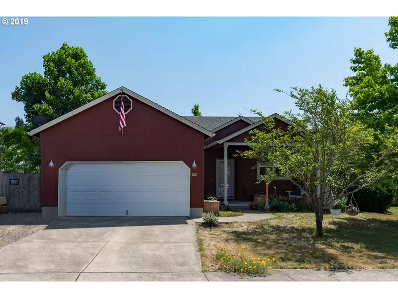 881 OSPREY LOOP, Creswell, OR 97426