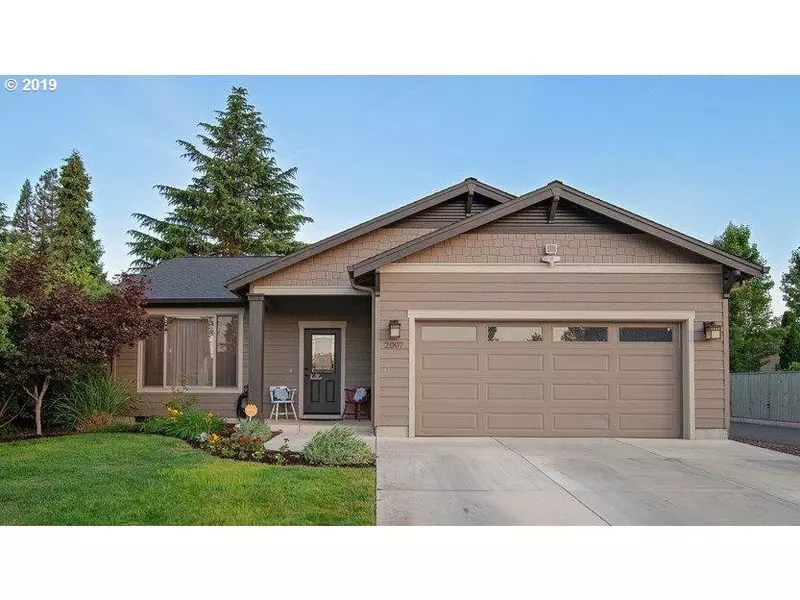 2007 WOODSIDE DR, Medford, OR 97501