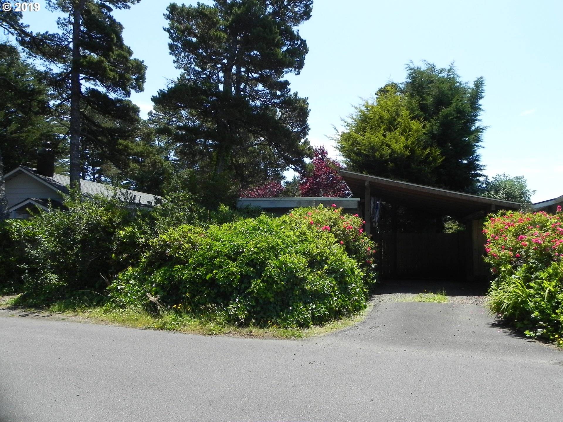 Florence, OR 97439,87666 RHODODENDRON DR